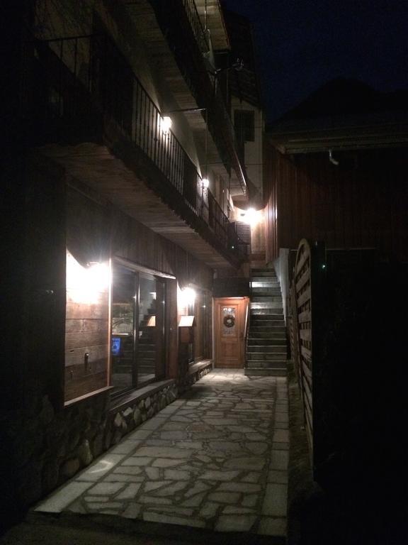 Chambre D'Hote La Tour Du Merle Le Villard (Savoie) Exterior photo