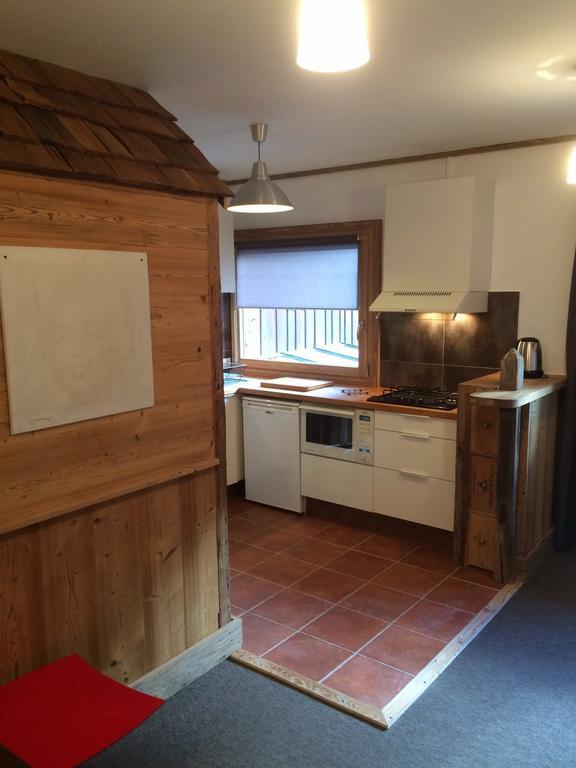 Chambre D'Hote La Tour Du Merle Le Villard (Savoie) Room photo